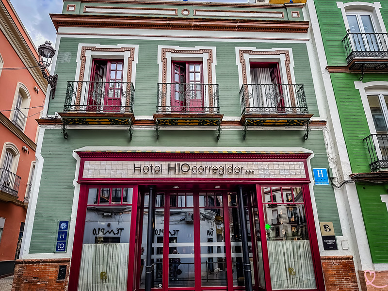 Bo på Hotel H10 Corregidor i Sevilla