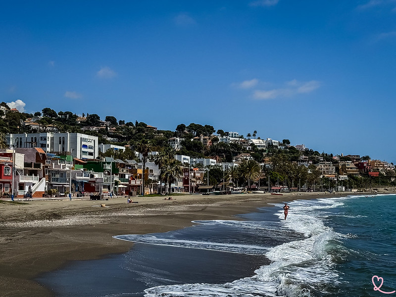Baden an der Playa del Palo in Malaga